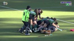 Hockeyvideos.de - Highlights - DM Feld 2021 w U16 Jugend - CR vs. HTCU - 24.10.2021 13:30 h